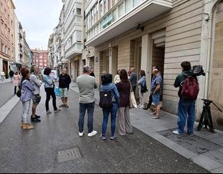 Hainbat ikasle garraiorik gabe utzi dituztela salatu dute Aguraingo institutuko gurasoek