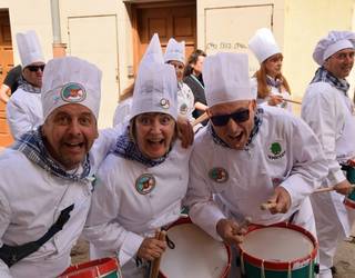 Giro paregabean egin dute San Prudentzioko danborrada