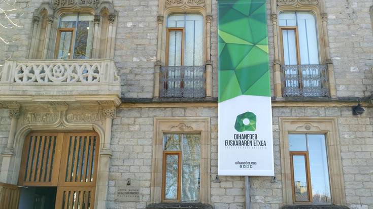 Udaberria iritsi da Oihaneder Euskararen Etxera