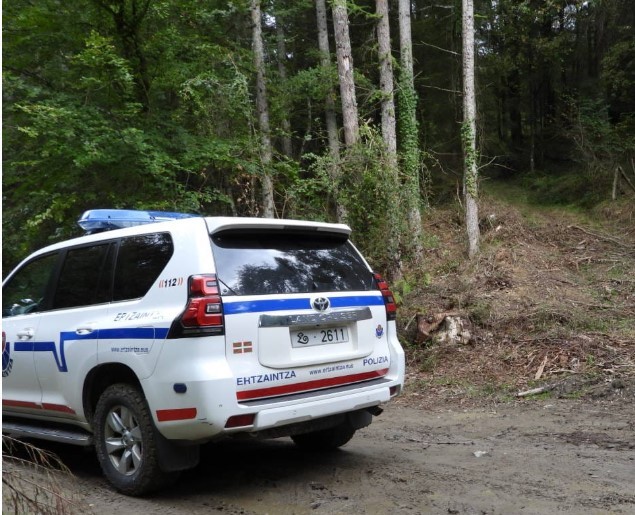 Ekologistak Martxanek ohartarazi du lindanoa izan dezakeen bidoi bat dagoela Albiñan