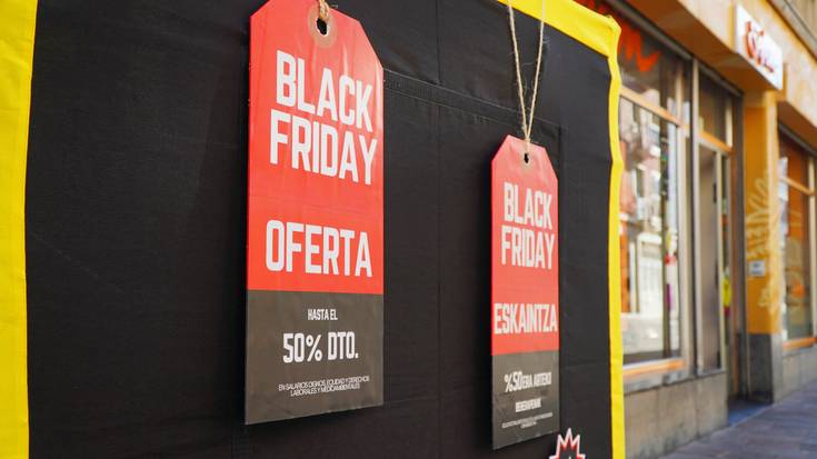 Black Friday egunean kalera, ehungintza industriako eskubide urraketak salatzeko