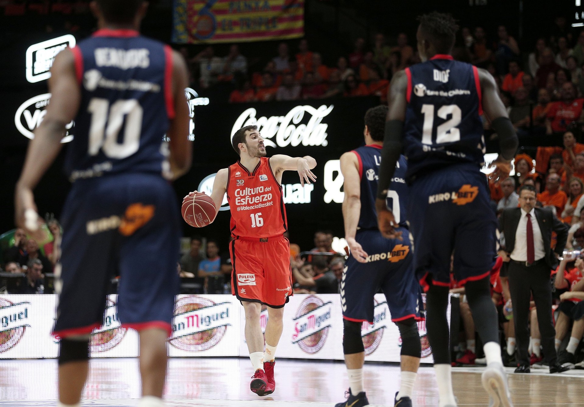 Baskonia finaletik kanpo geratu da Valentziaren kontra 85-77 galduta 