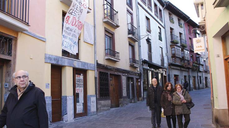 Txikita kaleko okupazioan parte hartzeagatik, epaituta