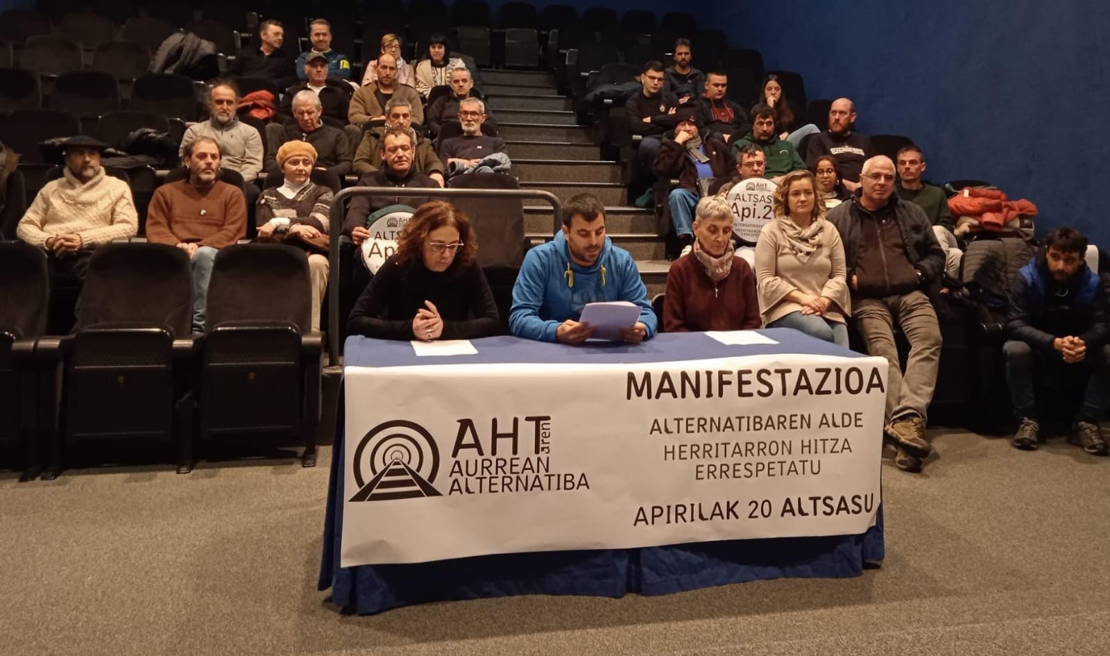 AHTaren aurrean "alternatiba" aldarrikatzeko mobilizazio zikloa abiatu dute