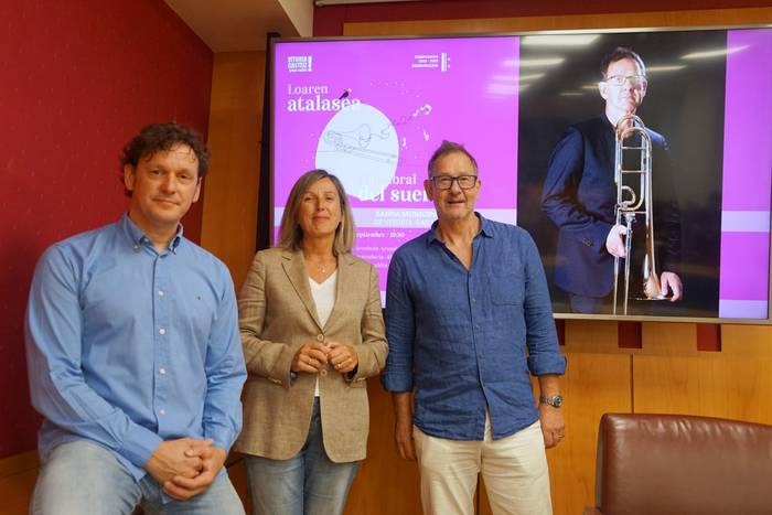 Bidaia magikoa, Udal Musika Bandaren eskutik