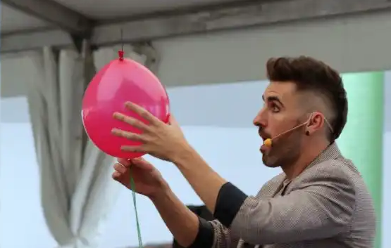 Magia ikuskizuna, 'DesOrekatua'