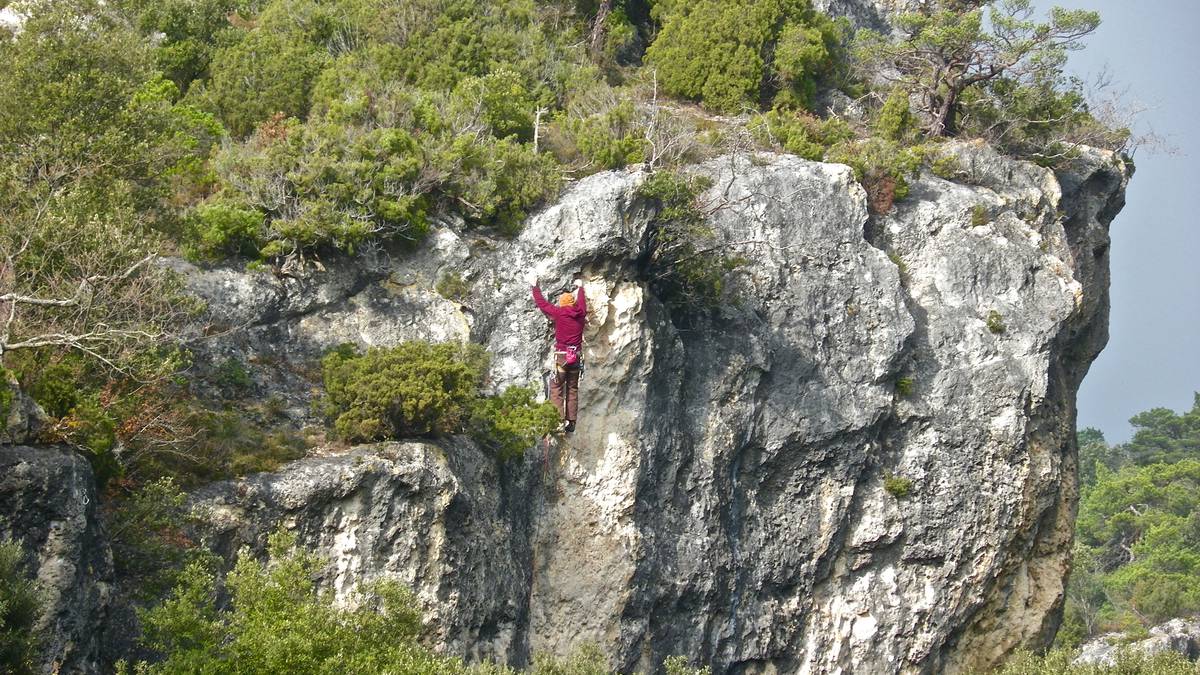 San Martin de Valparaison eskalatzea debekatu du Gaubeako Udalak
