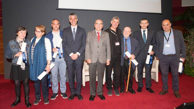 Eraztun Berdearekin erakutsitako konpromisoa saritu dute