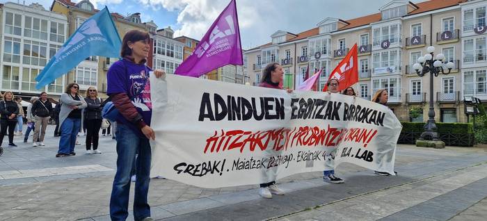 Erresidentzietako patronalak mahaia uzteko "mehatxua" egin duela salatu du LABek