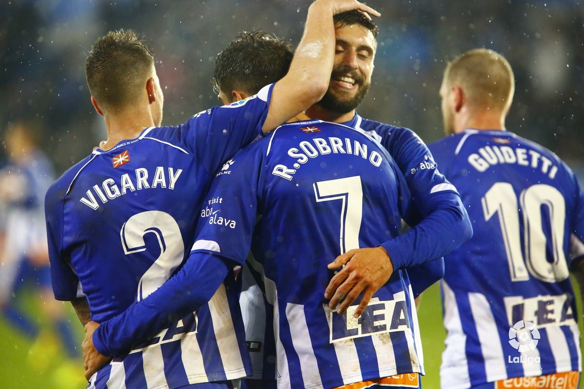 Alaves bizi-bizirik dago Kopako kanporaketan aurrera egiteko