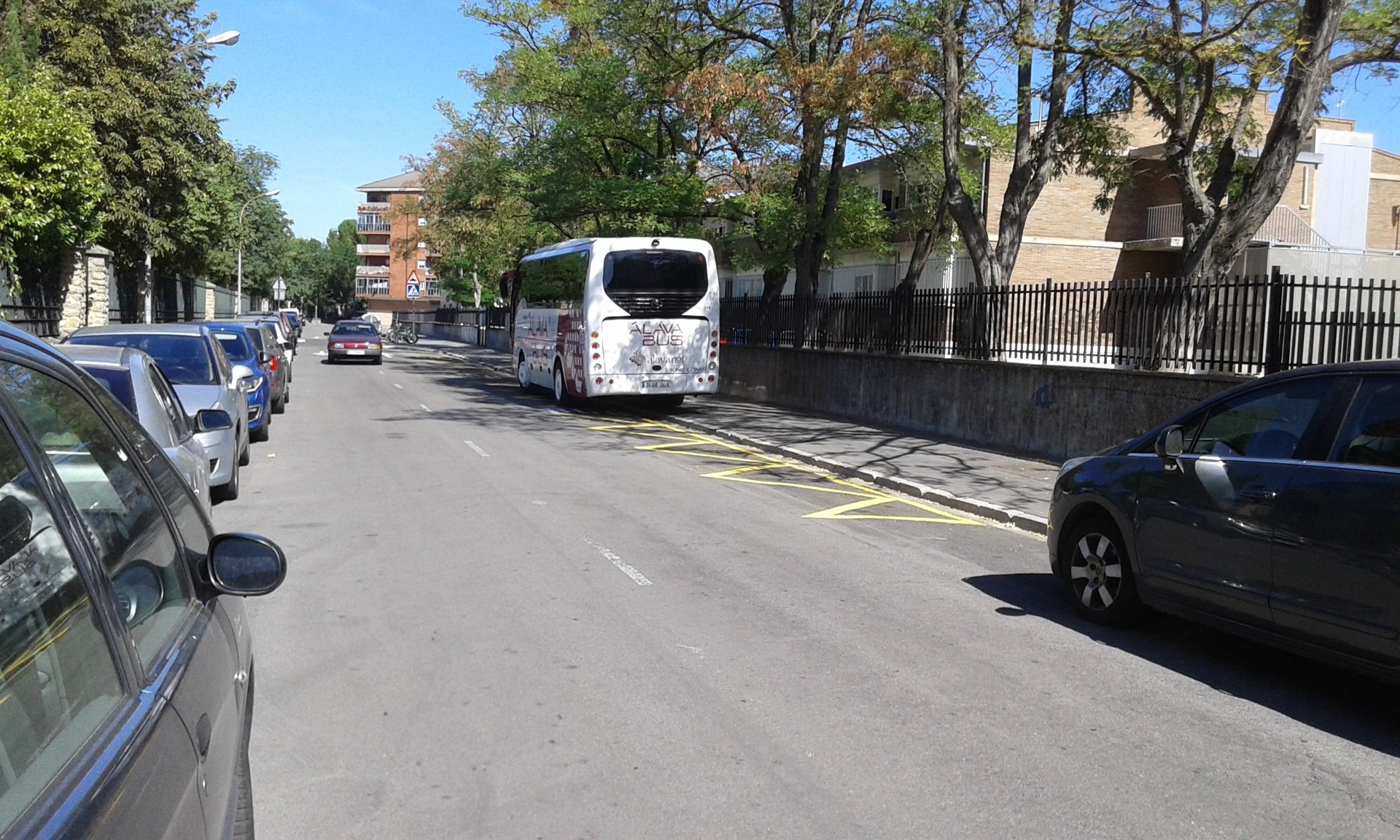 Kontzentrazioa deitu dute Tuvisako autobusean jazotako eraso arrazista salatzeko