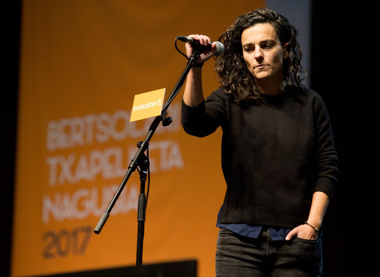 Puntako bertsolariak, hilaren 18ko zurrumurru faltsuen aurkako bertso-saioan