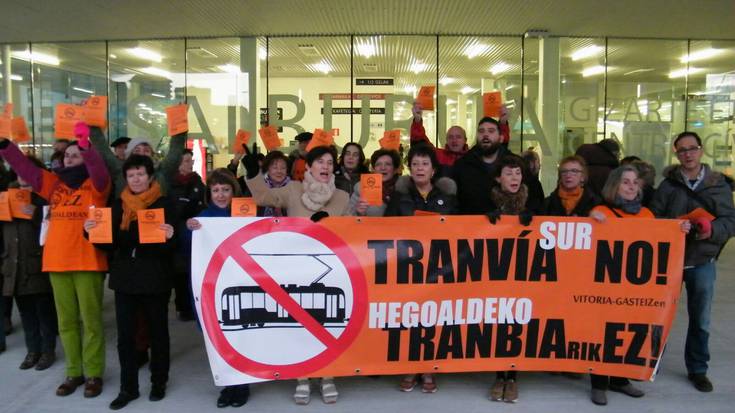 Galdeketarik ez tranbiari buruz