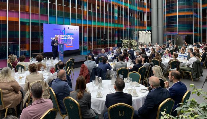 Absentismoa "lehiakortasuna oztopatzen duen faktore nagusienetakoa" dela dio Gonzalezek