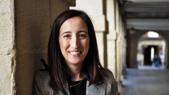 "Isotopoekin iraganeko lagunen identitatea berreskuratzen dugu"