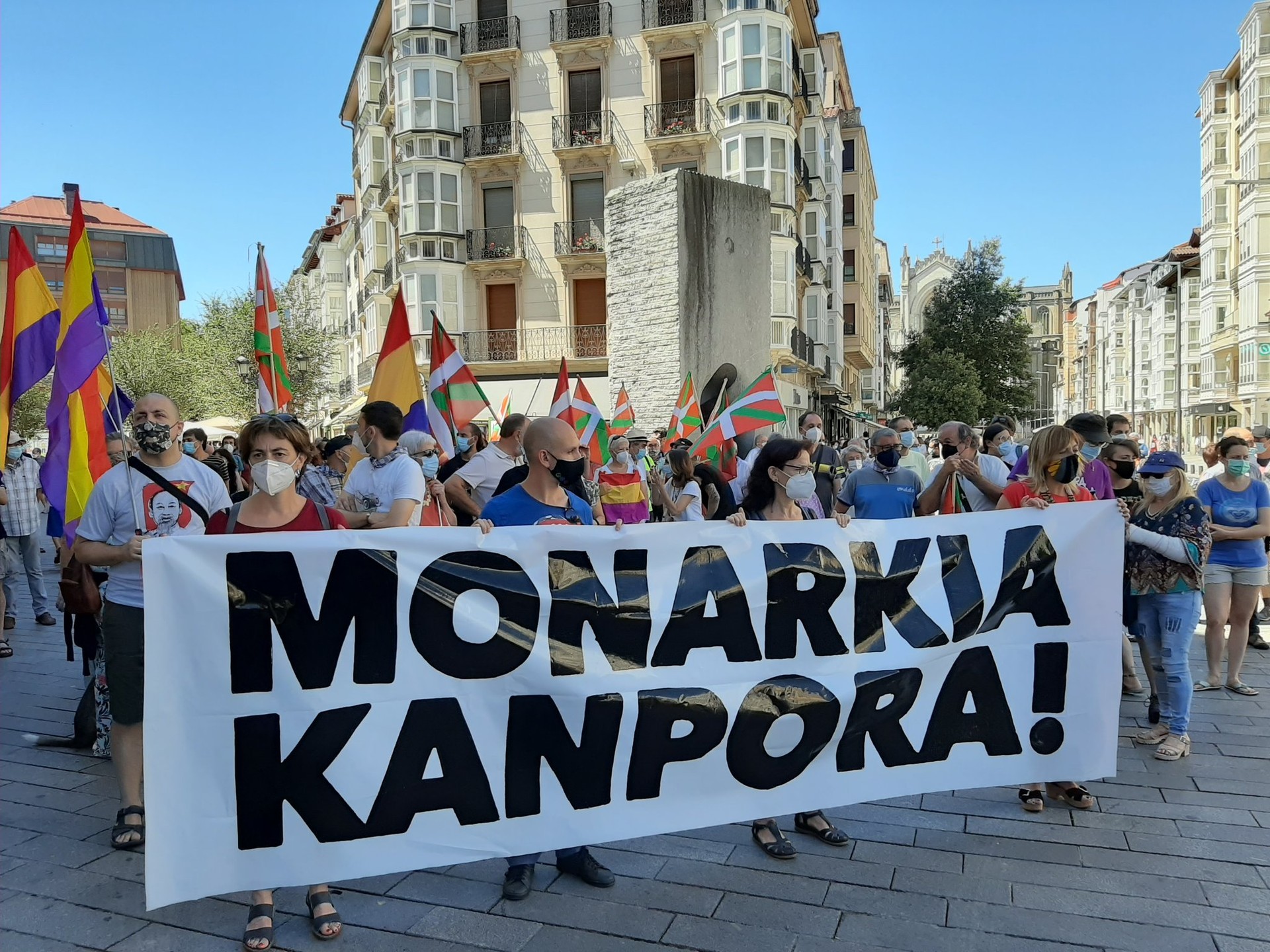 Monarkiaren aurkako elkarretaratzea Gasteizen