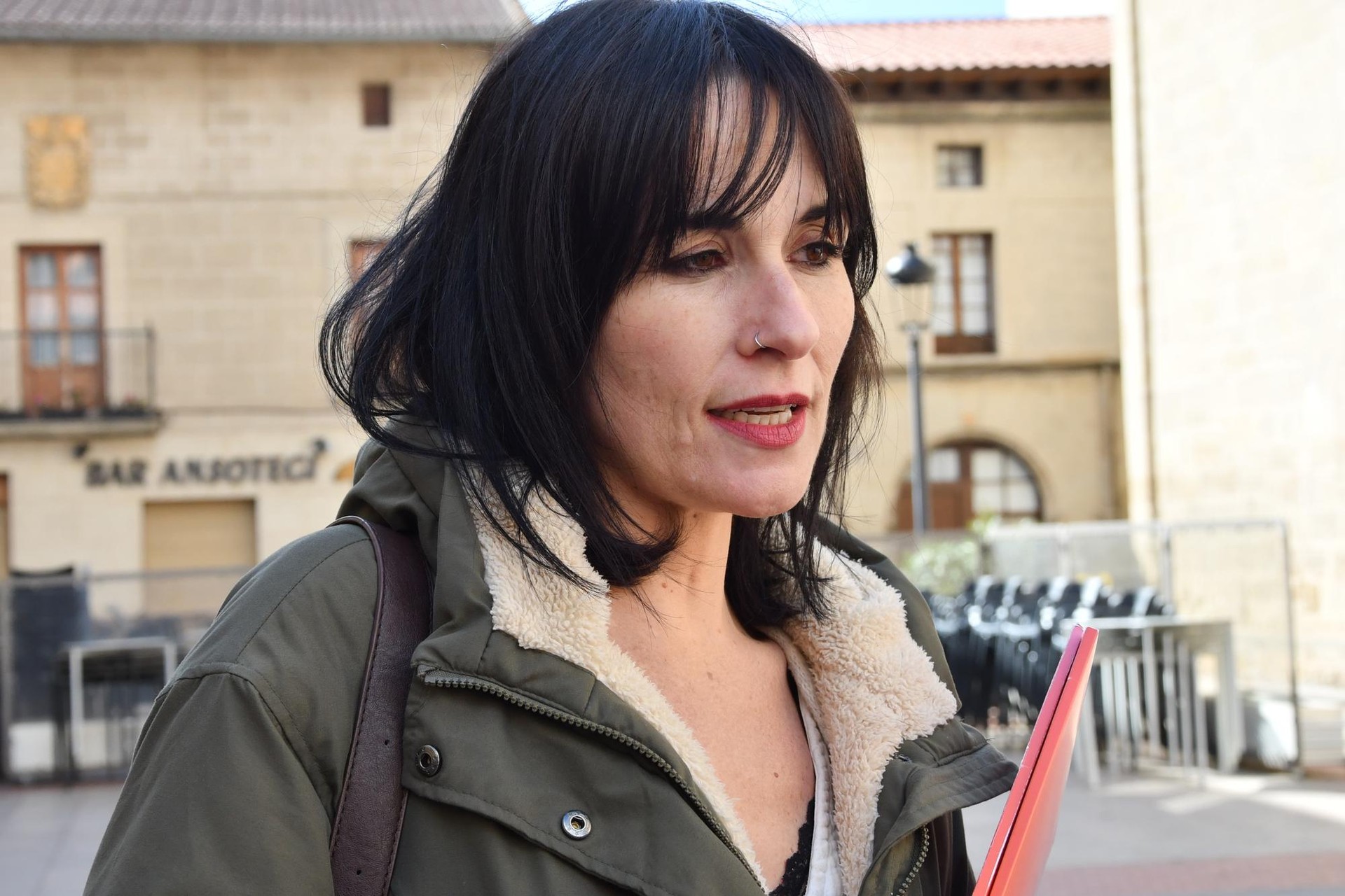 "Euskara ofiziala ez den tokietan ere betebehar batzuk daude"
