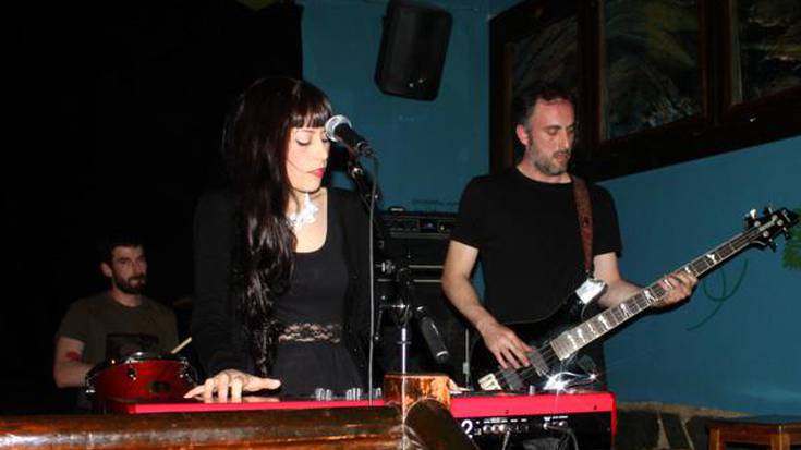 Liberen kontzertua Parral tabernan, iruditan