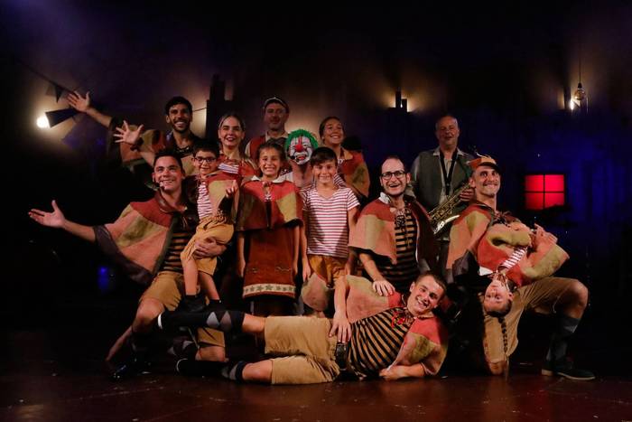 "Arazoak alde batera utzi eta gozatzeko ikuskizuna da gurea"