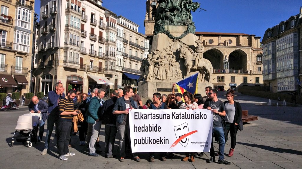 Komunikabideetako langileek Kataluniako hedabide publikoei elkartasuna adierazi diete