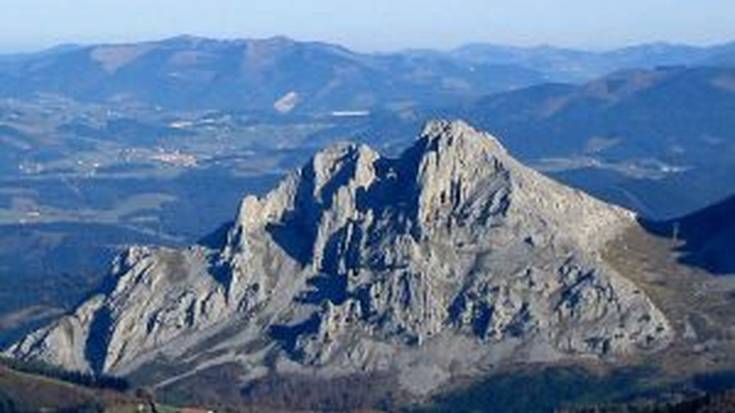 [GEUREKIN MENDIRA] Axtxiki