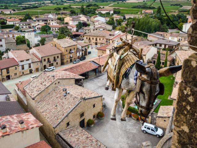 Hamaika panpina jaietarako