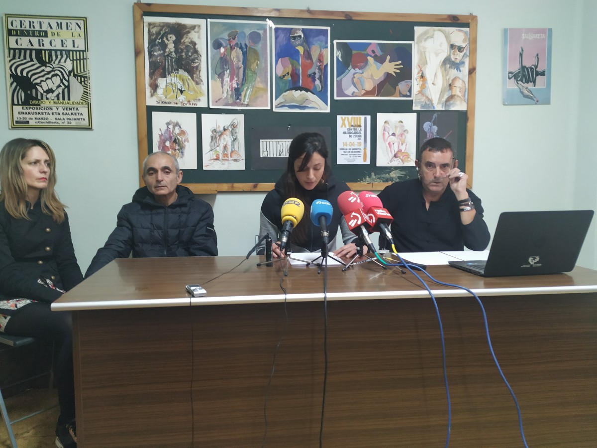 Zaballan hil den azken gaztearen senideek "erantzukizunak" eskatuko dituzte