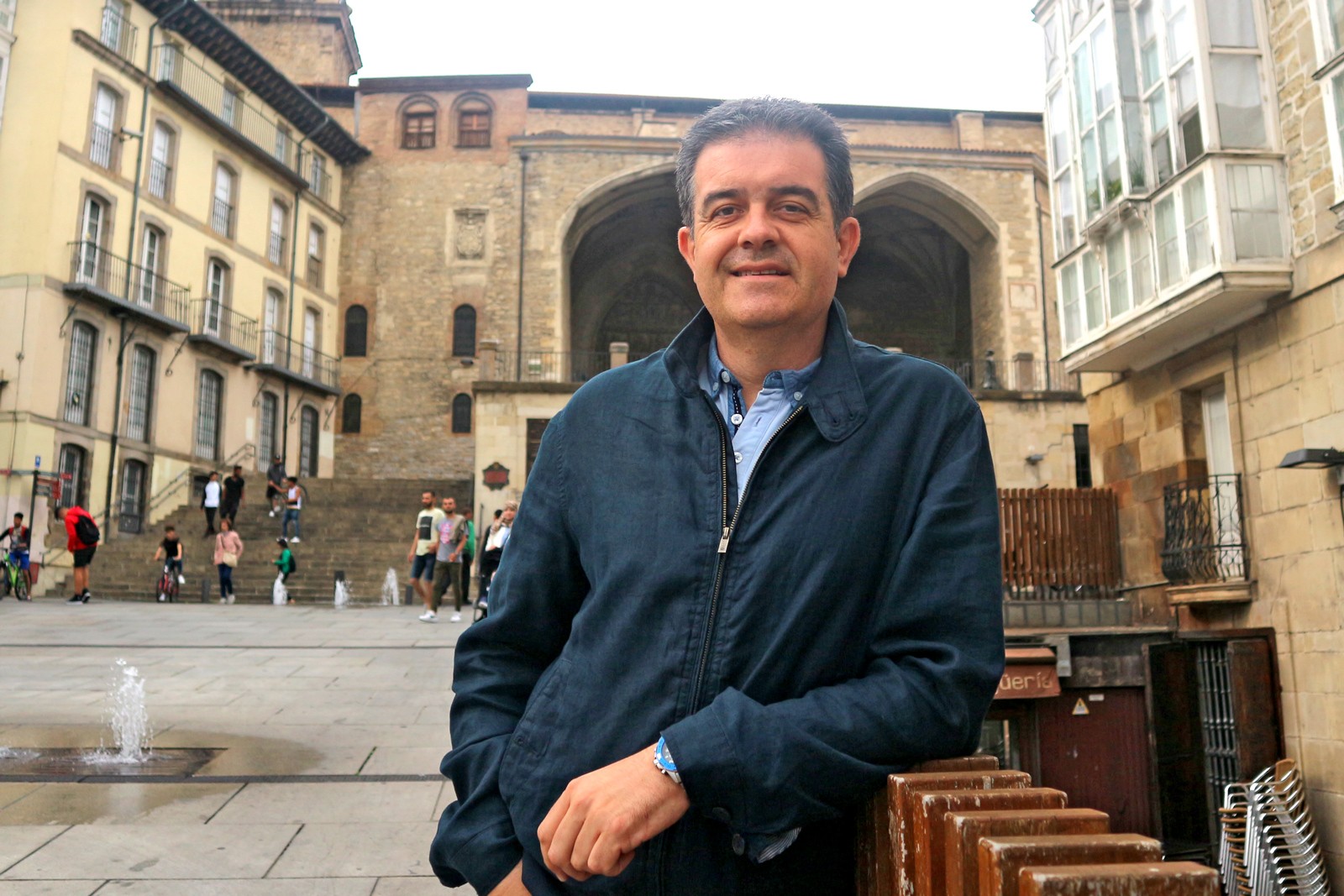 "Hasierako xalotasuna  galduta ere, grina berdinarekin nabil"