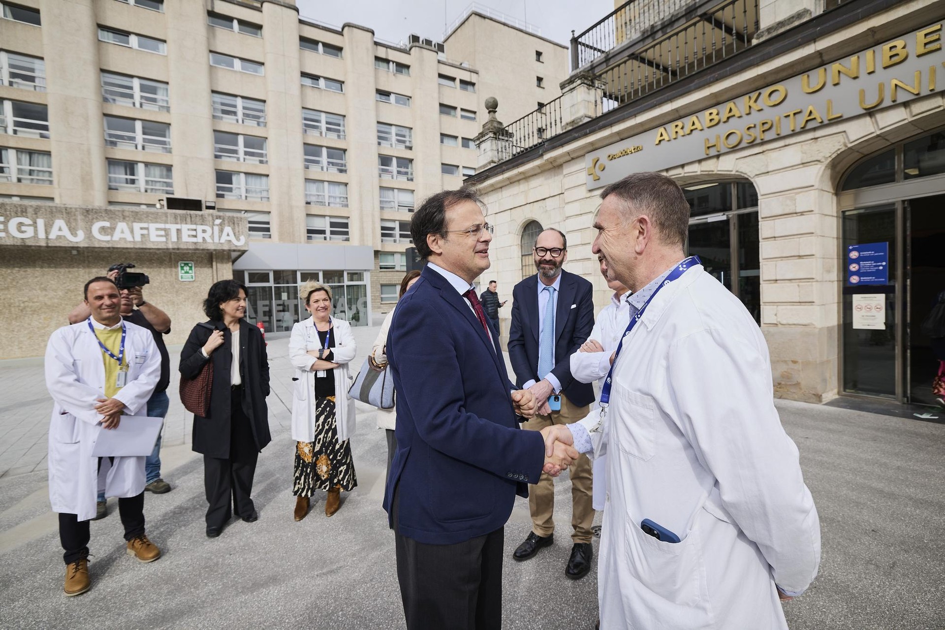 Martxoaren 31n irekiko dituzte berriz Santiagoko larrialdiak