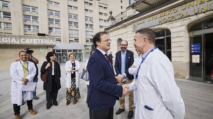 Martxoaren 31n irekiko dituzte berriz Santiagoko larrialdiak