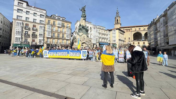 Errusiar inbaditzailea "ez saritzeko" eskatu dute