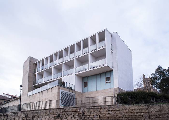 Landa eremuko etxebizitza komunitarioek gaueko arreta izanen dute