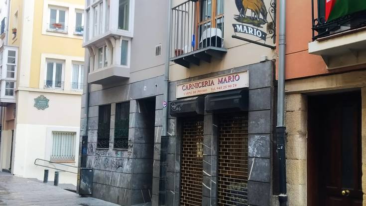 Ateak itxi ditu azkeneko moxal harategiak