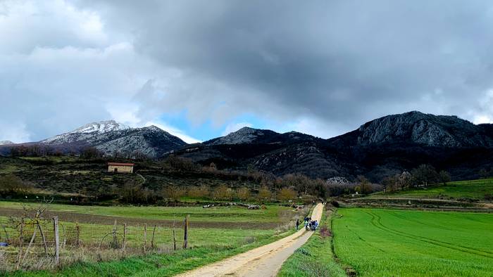 Ilun, baina argitzeko bidean