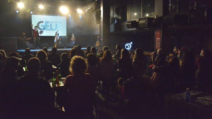 Erronkei gogoz erantzuteko nahia erakutsi du GEU elkarteak