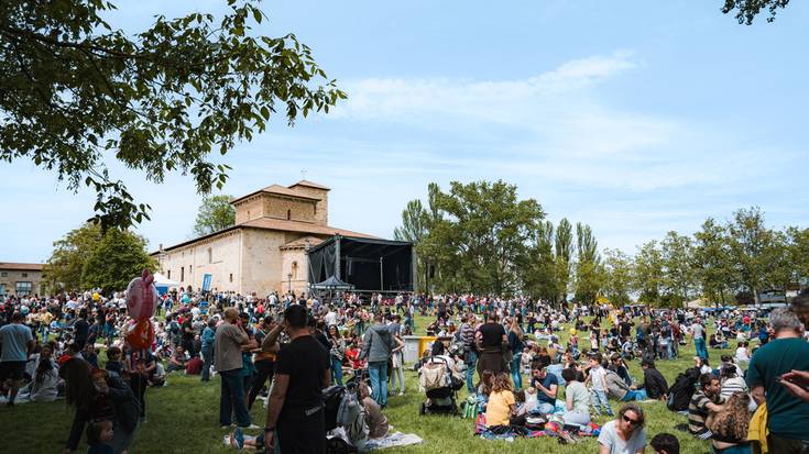 Atertu bezain laster, milaka lagun Armentiara