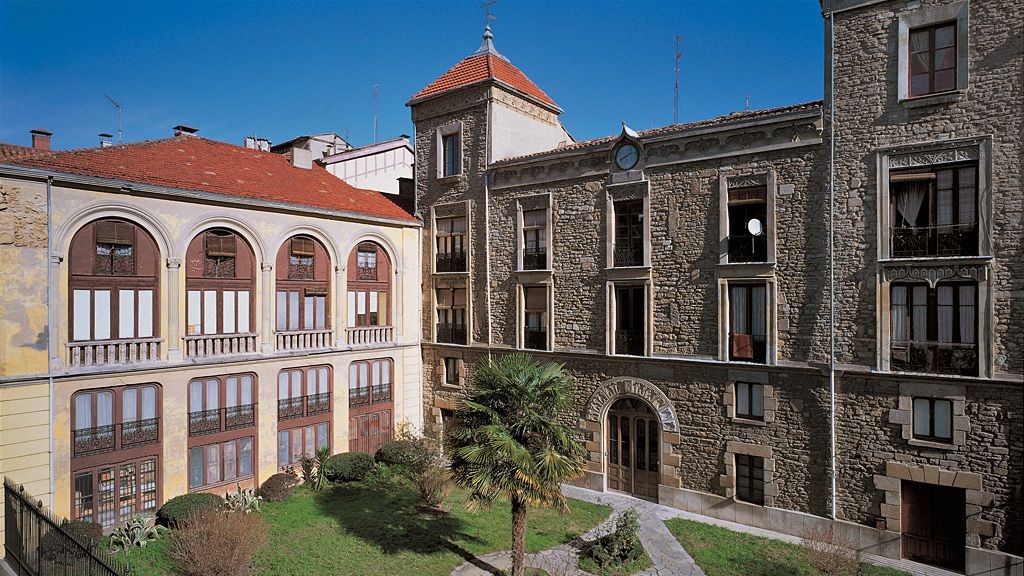 Tanger arduratuko da Alaba-Eskibel Jauregia zaharberritzeaz