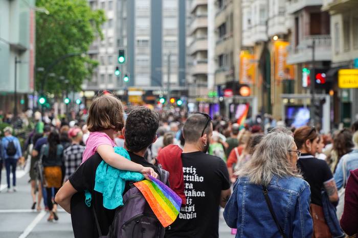 LGTBI+fobia salatzeko telefonoa 24 orduz aktibatu du Ikusgunek