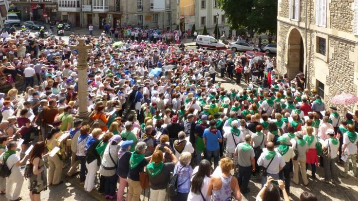 Abesbatzak kalera itzultzeko unea