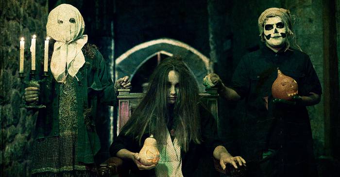 Gau Beltza Lantaronen, mozorroen lantegia