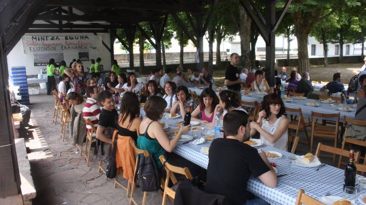 Badator Gorbeialdeko Mintza Eguna, ekainaren 18an Izarran