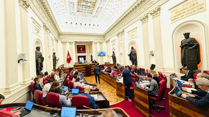 Aurrera atera da EAJ, PSE-EE eta Podemosen erreforma fiskala