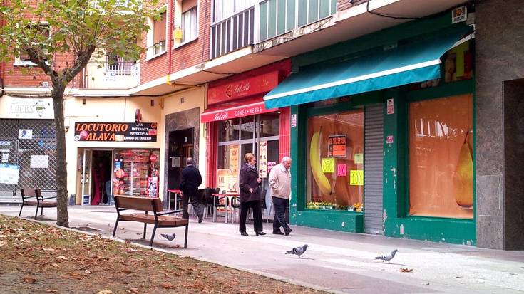 Merkataritzan erreleboa aurkitzeko 400 elkarrizketa egingo dituzte