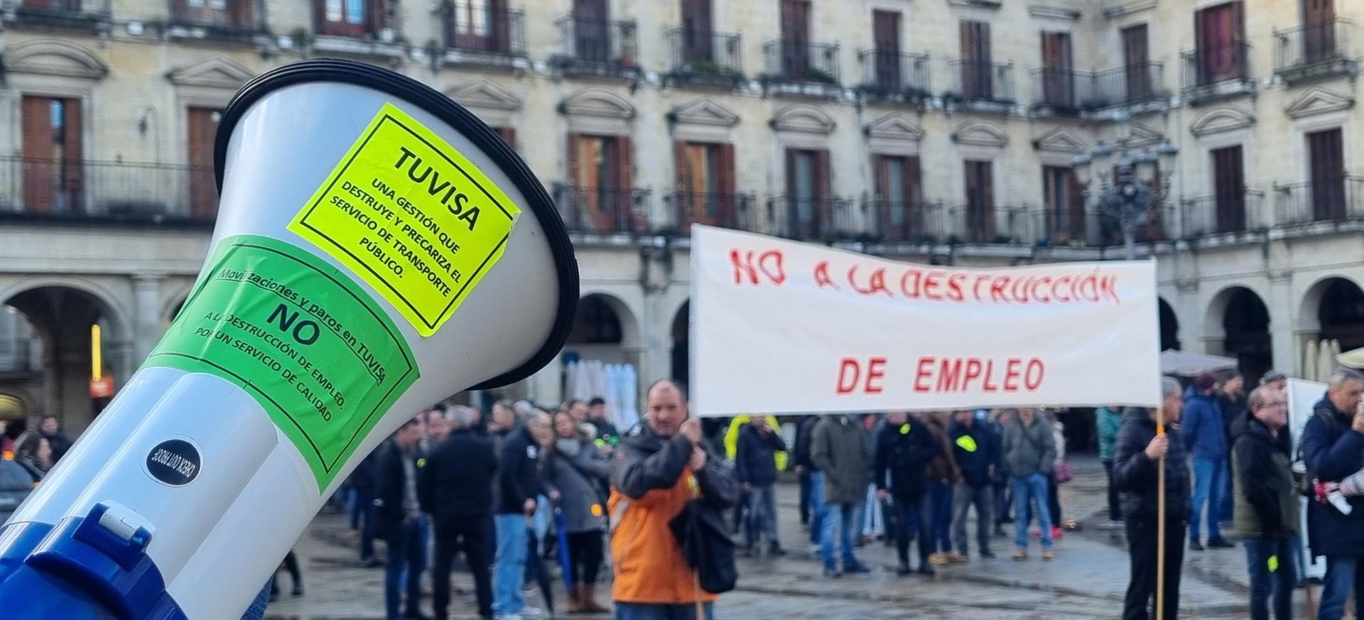Tuvisako langileak protestara itzuli dira, erabateko jarraipenarekin