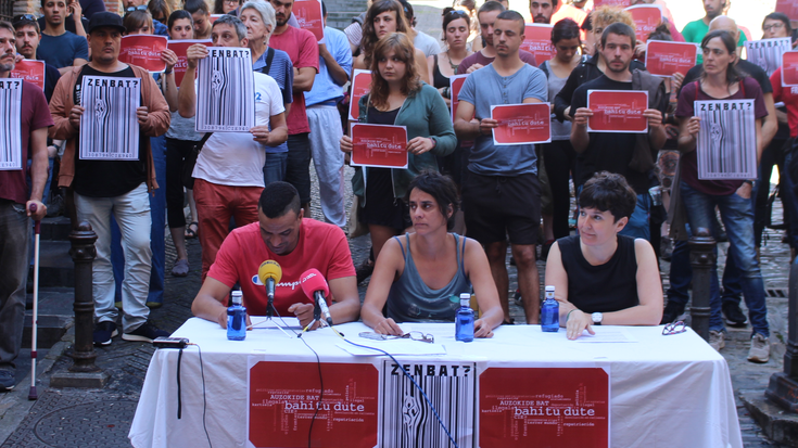 Alde Zaharreko lagun baten atxiloketa salatu dute