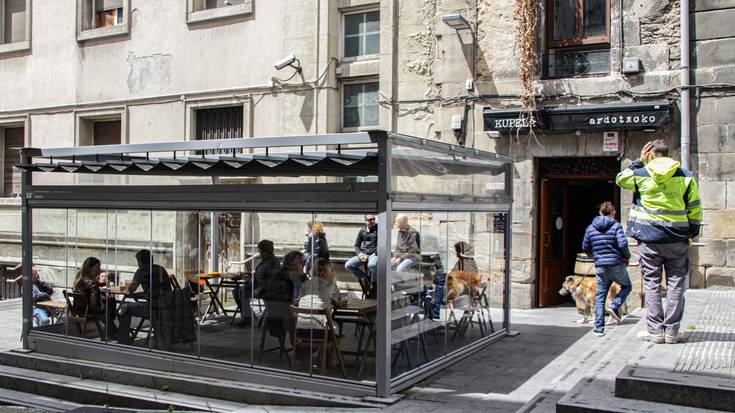 Ordenantza berria: terraza gehiago, berogailuak, egitura finkoak eta lau urterako baimenak