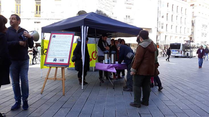 Erlijioa ikastetxeetatik desagertzeko eskatu du LABek