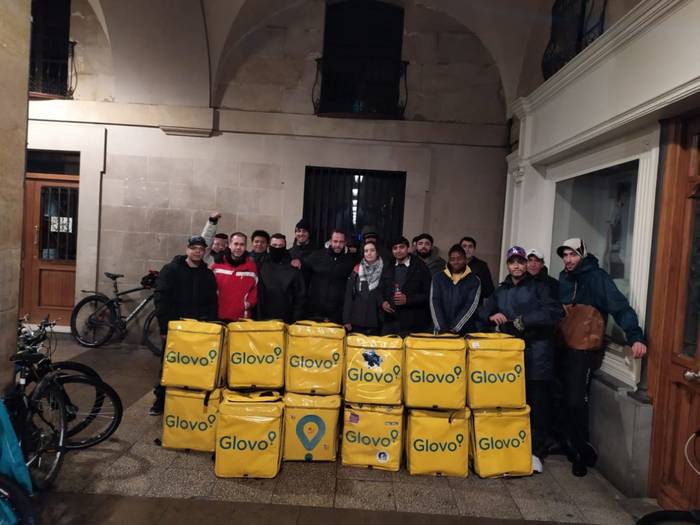 Gasteizko Glovoko banatzaileek greba egin dute