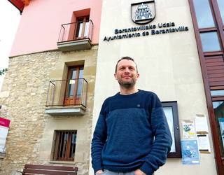 "Adineko jendea herrian nahi dugu; ahalik eta luzeen, aktibo"