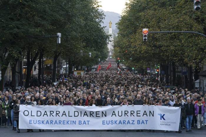 Oldarraldiak hezkuntzara salto egin duela salatu du Kontseiluak